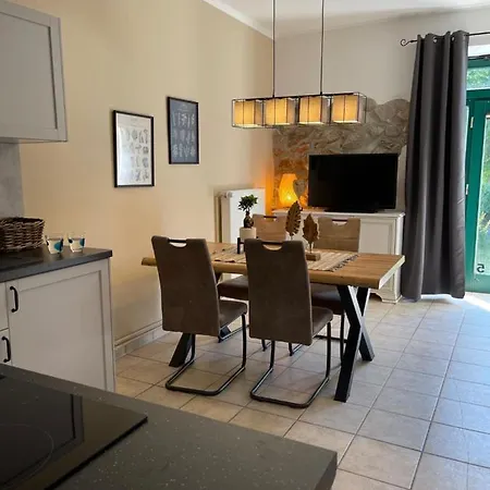Naturnahes, Neu Moebl.Apartment, Hundefreundlich Neu Gaarz Exterior foto